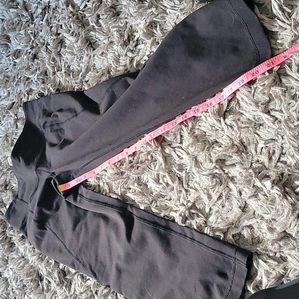 LULULEMON Split Leg Cropped Capri Pants - Picture 9 of 9